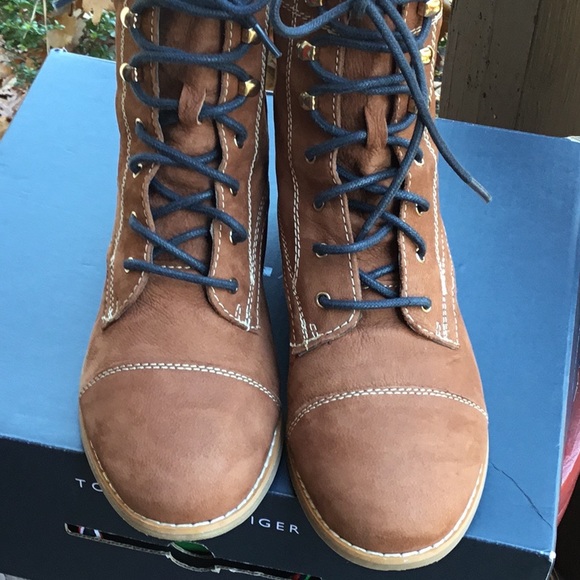 Boots - Picture 3 of 8